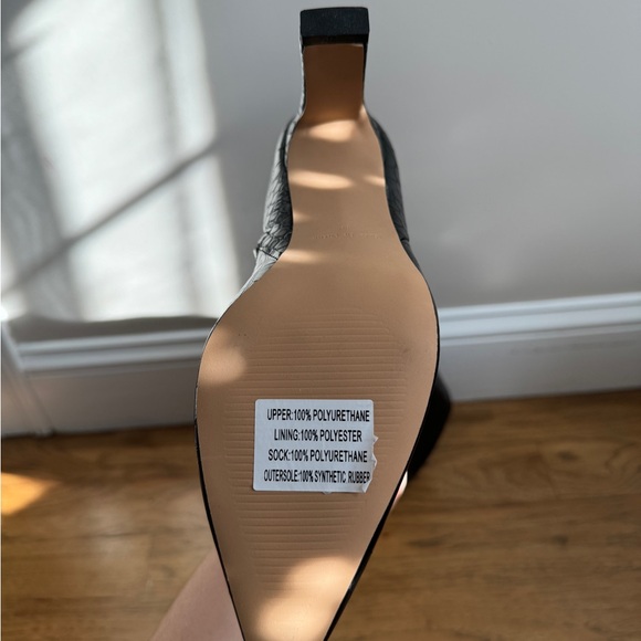 Boots - Picture 5 of 6